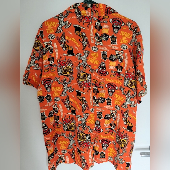 Our Universe Disney Halloween Vintage Costumes Woven Button-Up - Picture 2 of 4